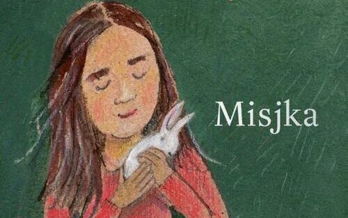 Cover Misjka, meisje houd dwerkonijntje vast (illustratie) op donkergroene achtergrond.