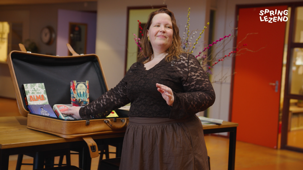 Vera Mossink taal- en leescoördinator De Bonckert in een documentaire van Inspiratiescholen